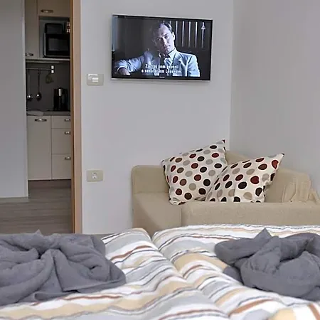 Tivoli Hostel *
